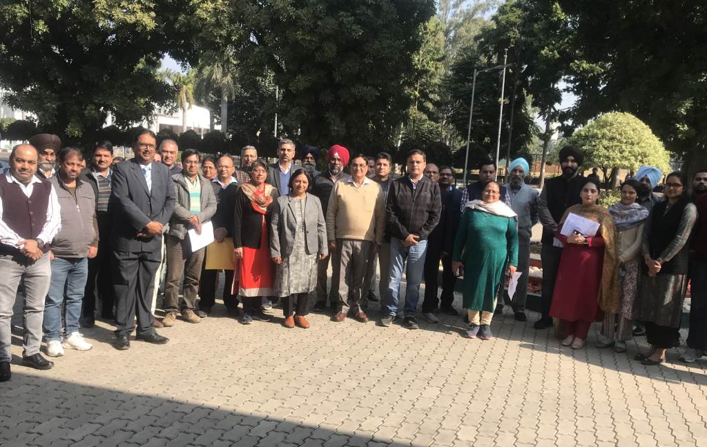पेक चंडीगढ़ ने श्रद्धा और एकता के साथ मनाया संविधान दिवस